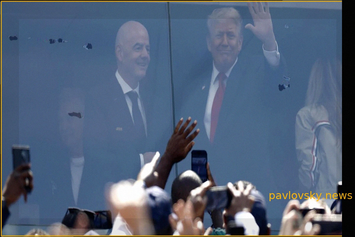 Трамп на больших экранах рядом с Инфантино: реакция публики и парад VIP на трибунах