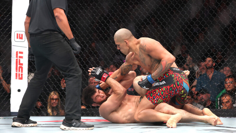 Preview Конор Макгрегор намекает на возможную трилогию между Алексом Перейрой и Магомедом Анкалаевым